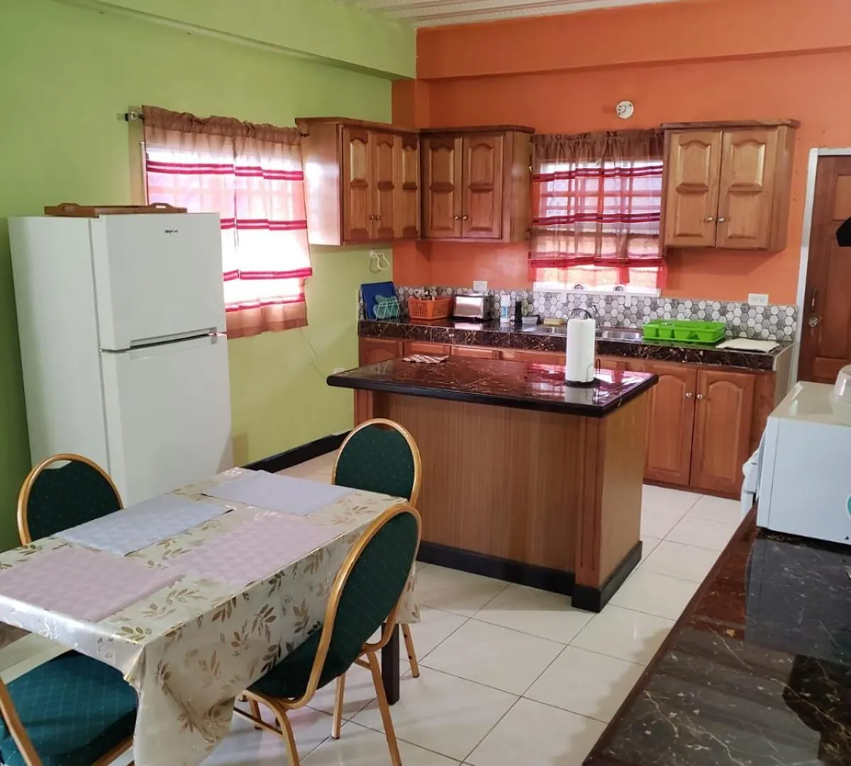 Pryme Paradise Apartamento Carnbee Village 0*,